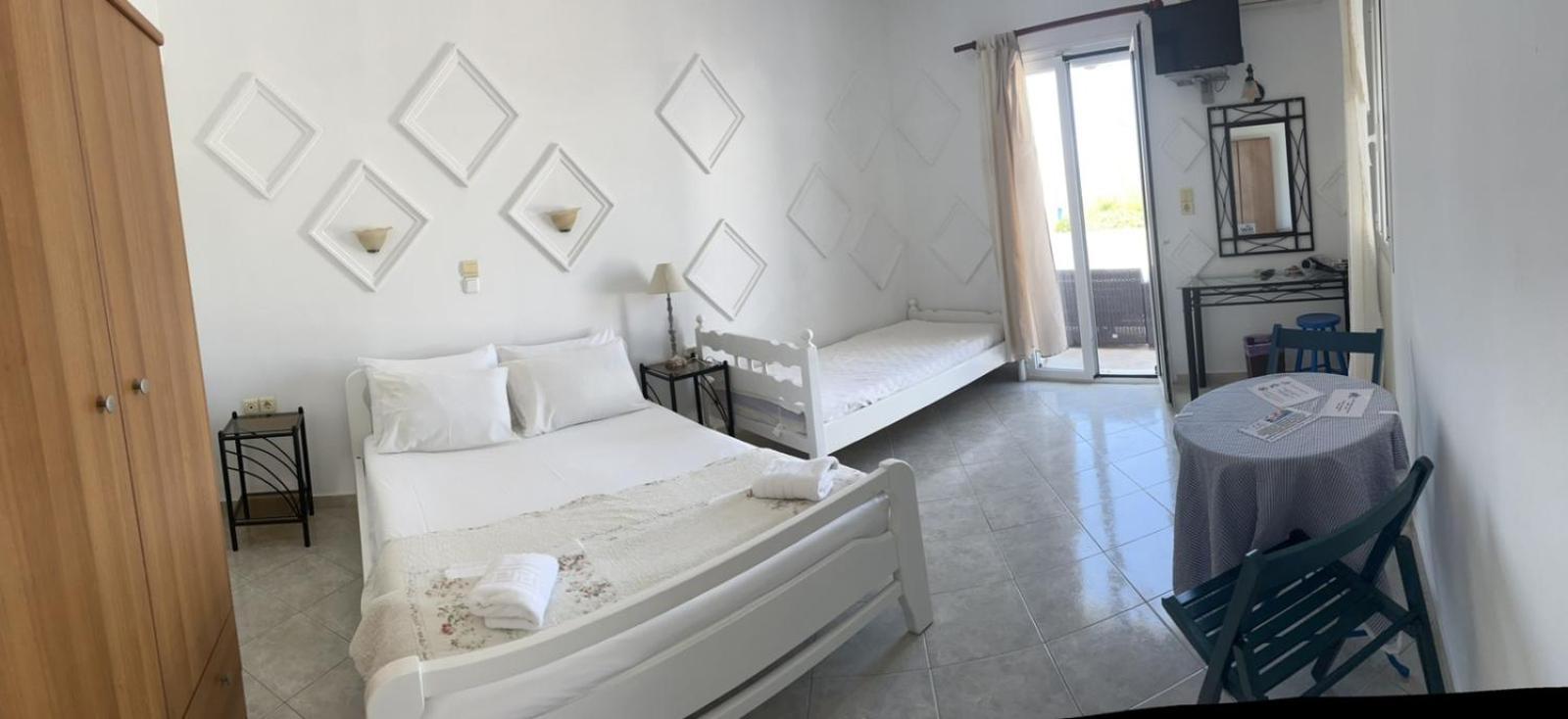 Sophi'S L Studios & Apartments Agia Anna  Exterior photo