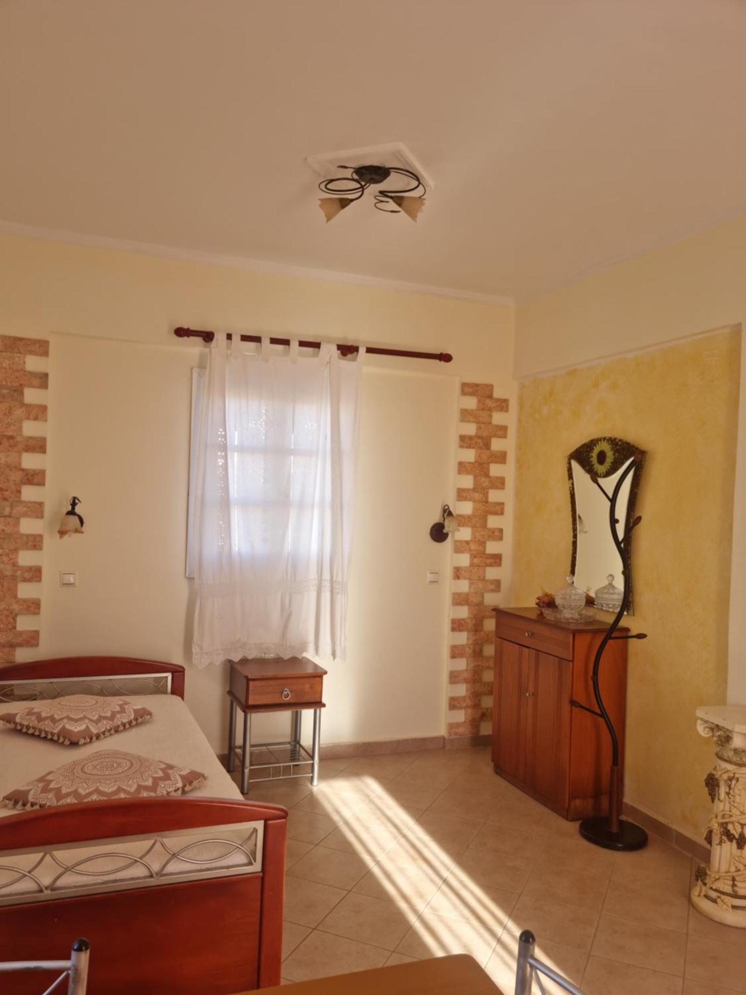 Sophi'S L Studios & Apartments Agia Anna  Exterior photo