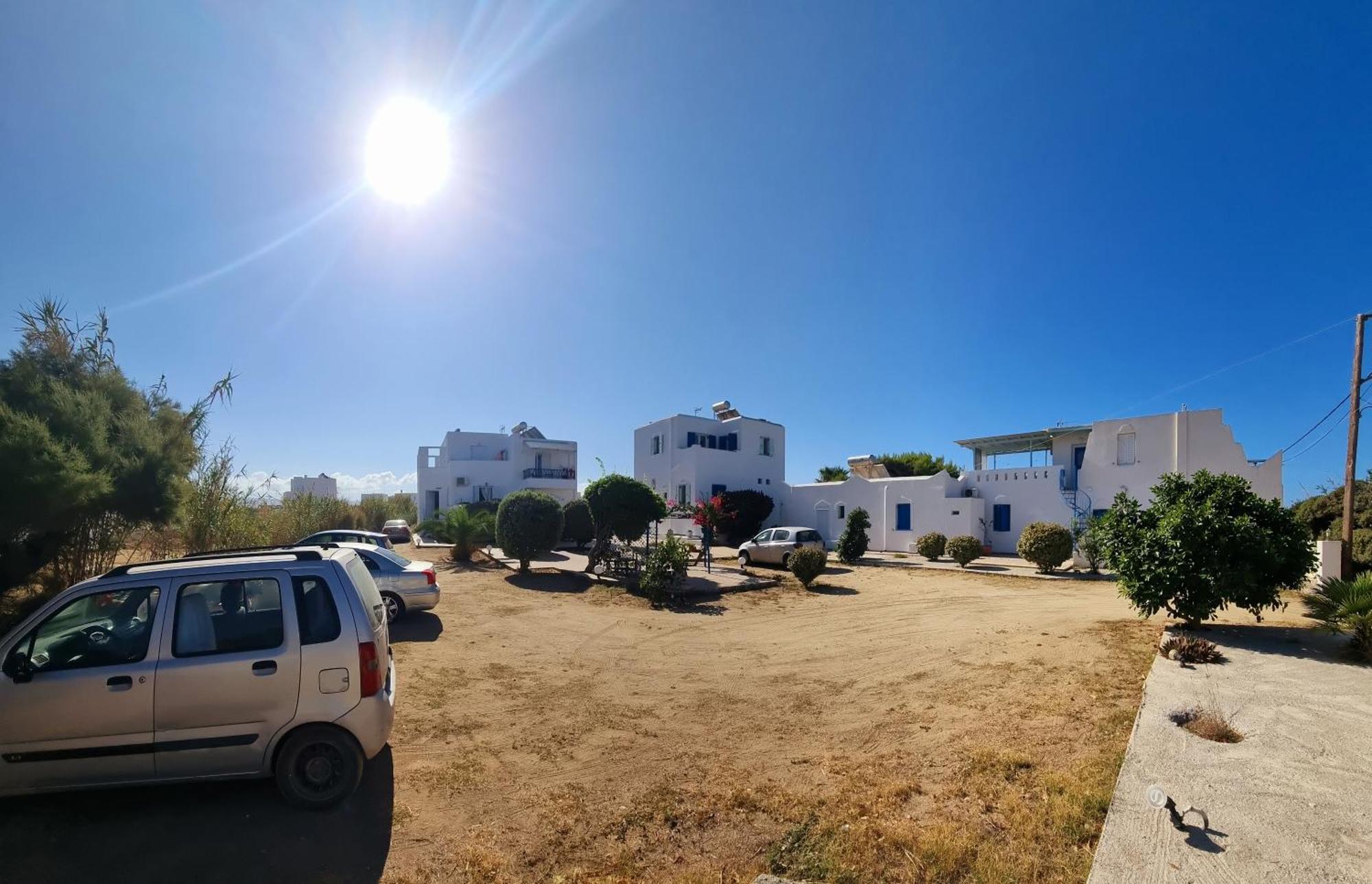 Sophi'S L Studios & Apartments Agia Anna  Exterior photo