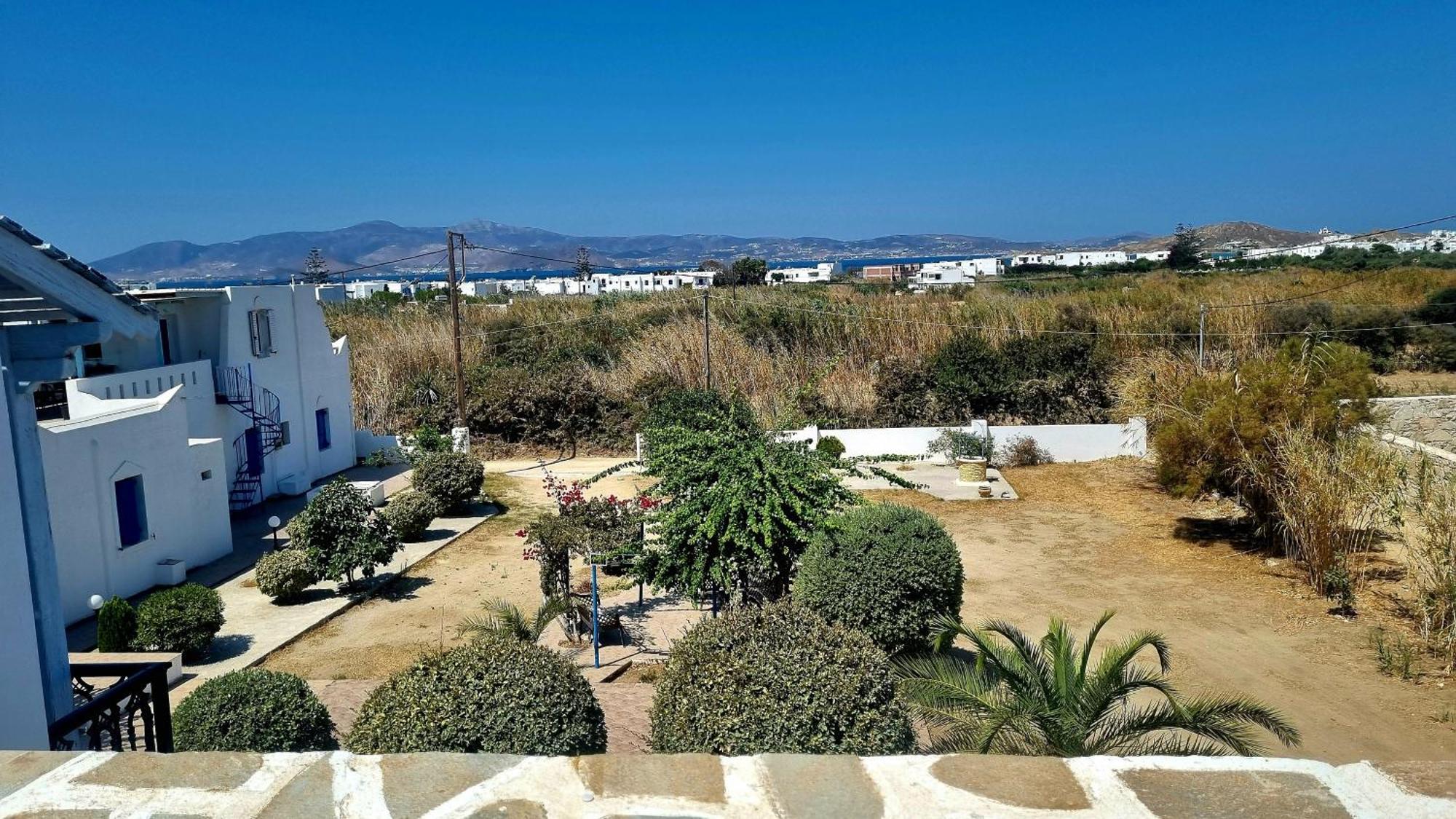 Sophi'S L Studios & Apartments Agia Anna  Exterior photo