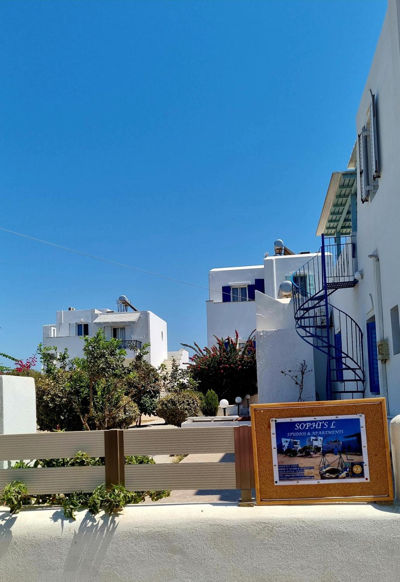 Sophi'S L Studios & Apartments Agia Anna  Exterior photo