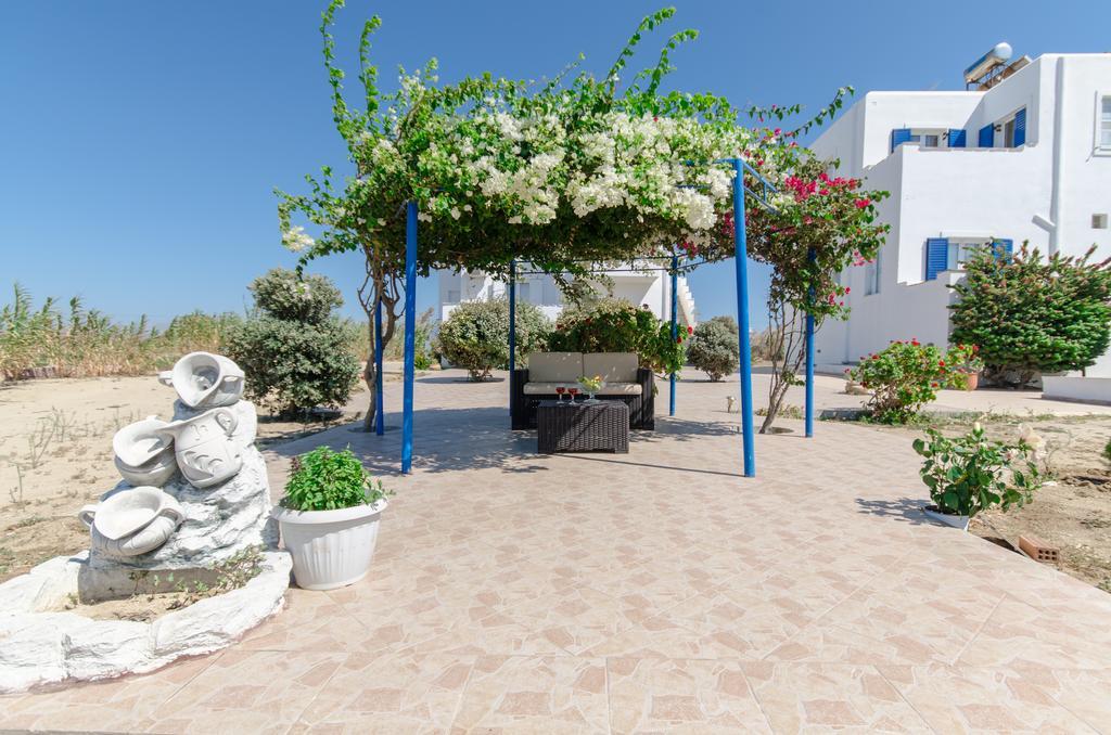 Sophi'S L Studios & Apartments Agia Anna  Exterior photo