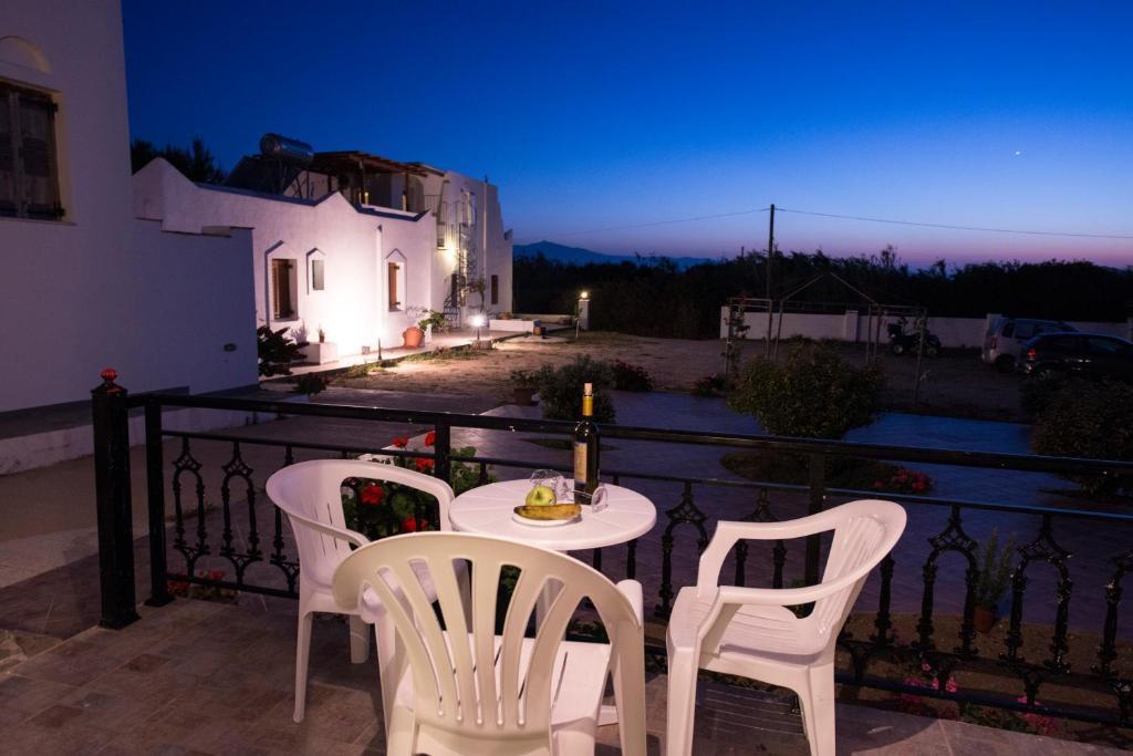 Sophi'S L Studios & Apartments Agia Anna  Room photo